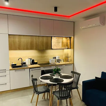 Parking Gratis 250 M Od Plazy アパート ミエンジズドロイェ