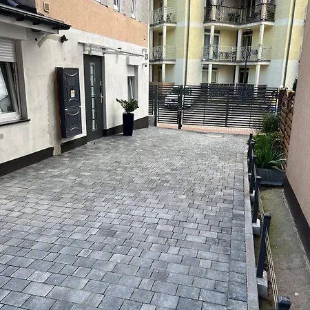 Parking Gratis 250 M Od Plazy *