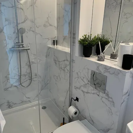 アパート Parking Gratis 250 M Od Plazy ミエンジズドロイェ