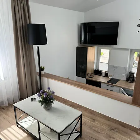 Parking Gratis 250 M Od Plazy アパート *